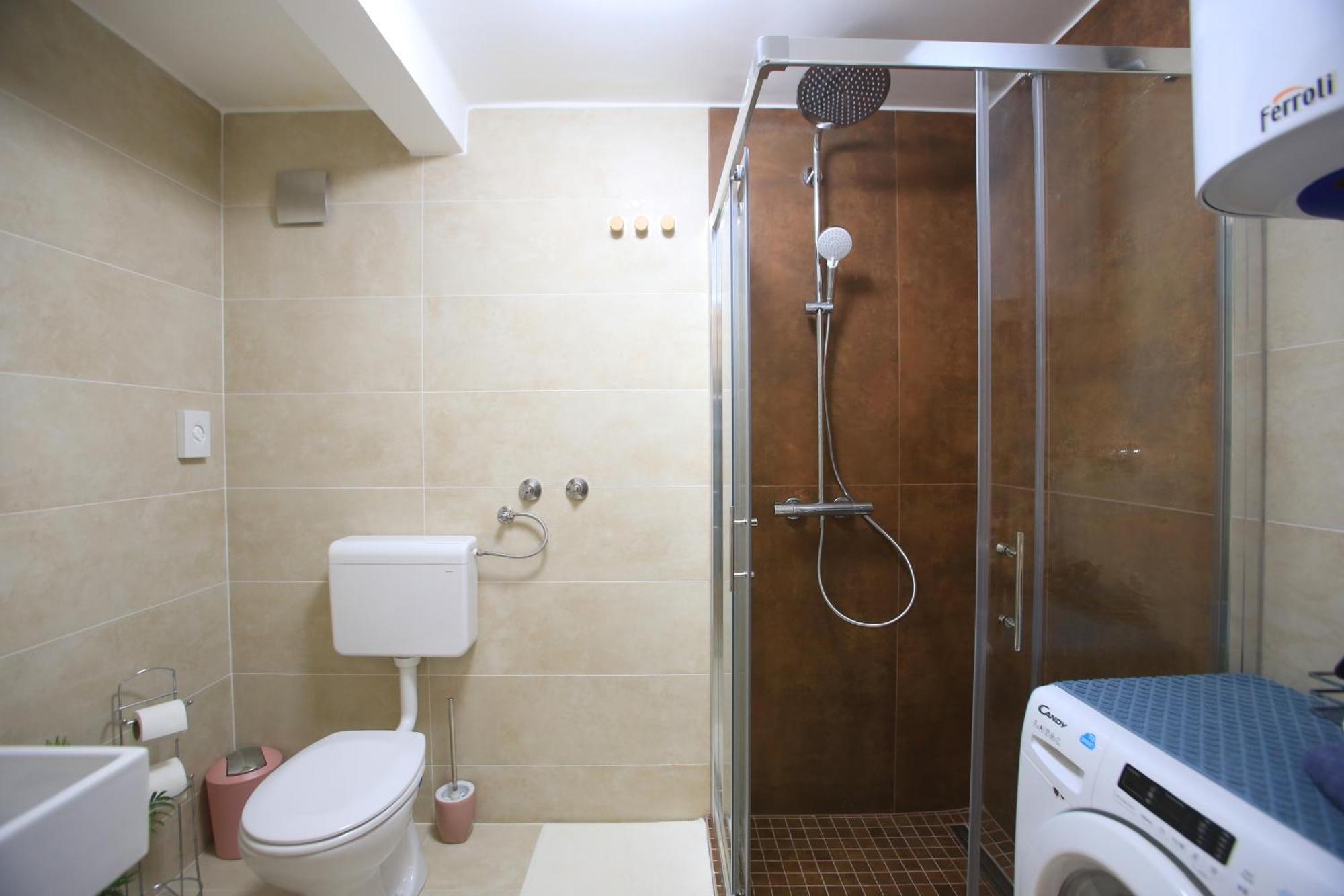 Bamboo Oasis Apartment With Terrace In The Garden And Free Parking, Fiume Esterno foto